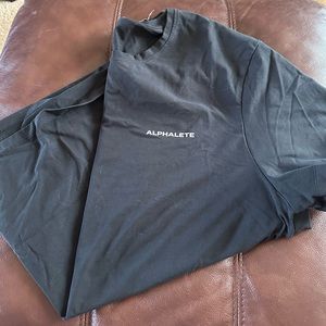 Alphalete tshirt